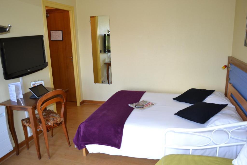 Hotel Restaurant Davat Brison-Saint-Innocent Oda fotoğraf
